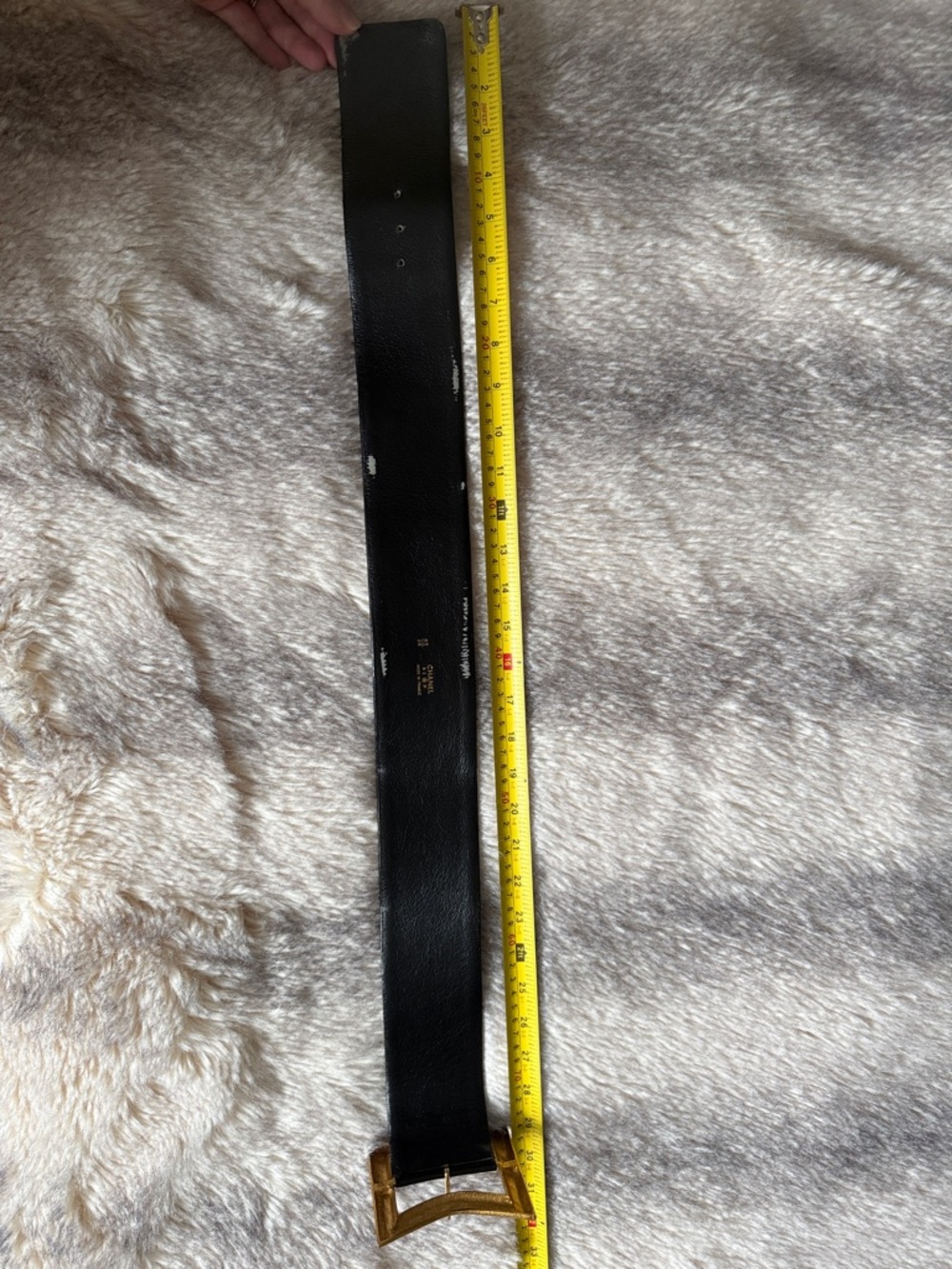 Vintage CHANEL Black Patent Leather Belt with Gold plate Buckle. xs size - Picture 7 of 11